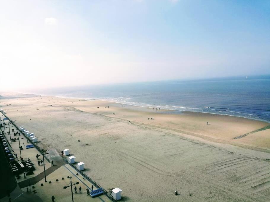 Lovely N° 9 Op Ieder Moment Een Prachtig Zeezicht & Zwembad Middelkerke Exteriör bild