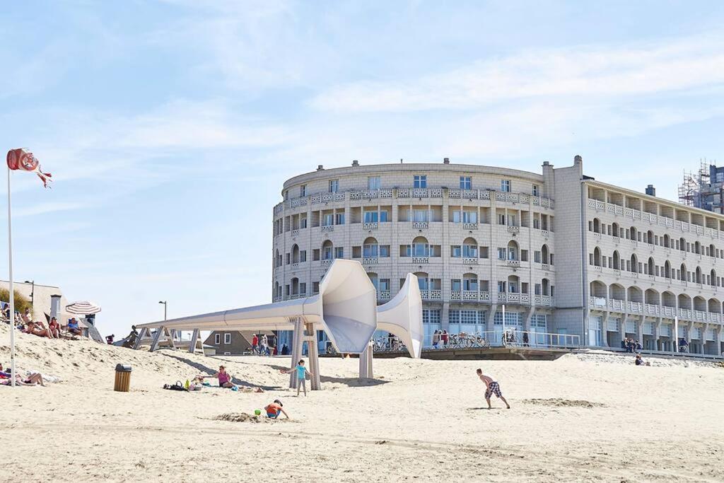 Lovely N° 9 Op Ieder Moment Een Prachtig Zeezicht & Zwembad Middelkerke Exteriör bild