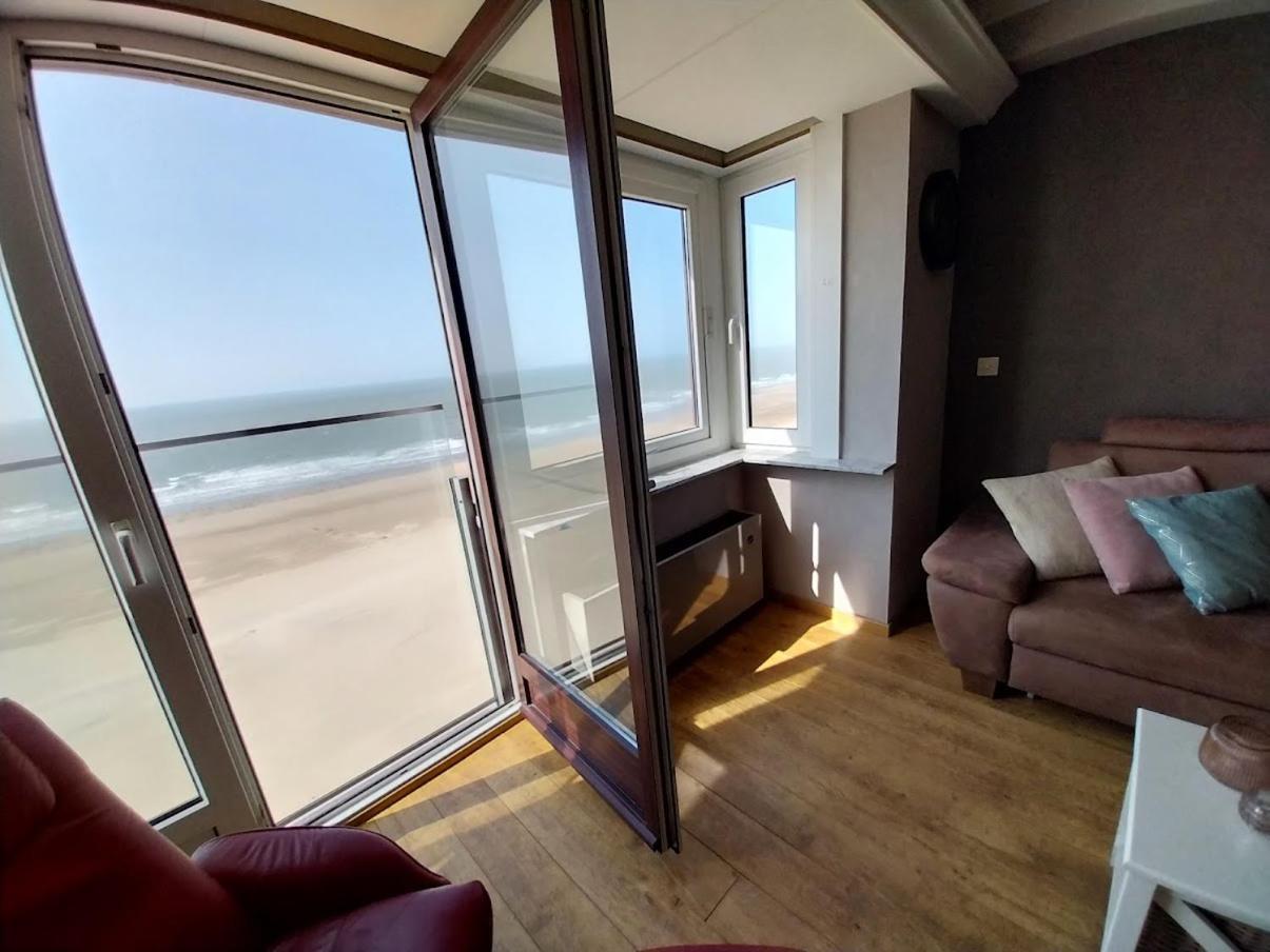 Lovely N° 9 Op Ieder Moment Een Prachtig Zeezicht & Zwembad Middelkerke Exteriör bild